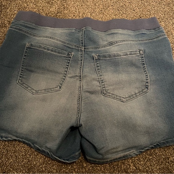 Terra & Sky Blue Jean Shorts with Stretch Denim - Picture 2 of 3